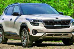 2022 Kia Seltos SX Turbo Front Right Side in Snow White Pearl